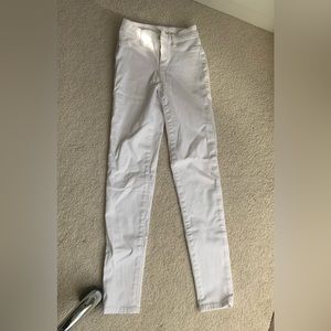 Stretchy American Eagle White Curvy High-Rise Skinny Jeans
